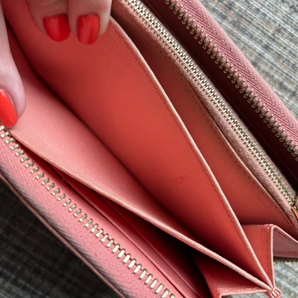 Fendi Vitello Elite Zip-Around Wallet